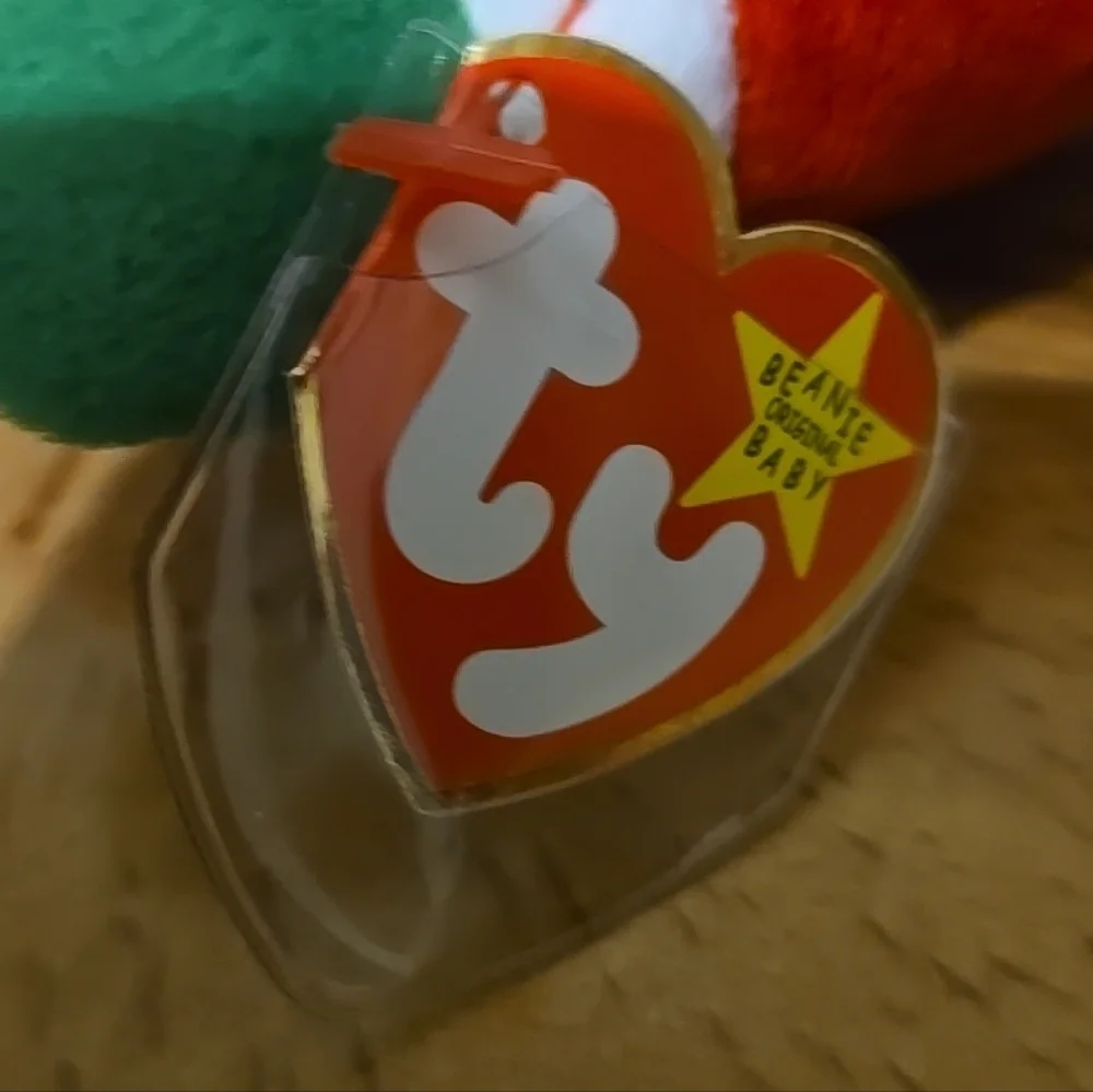 Ty Santa beanie baby, December, 1998 With Case